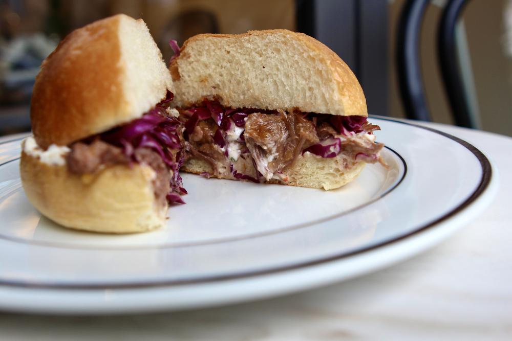 Мек брьош с дърпано телешко - LAVENE