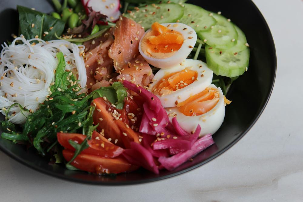 Свежа салата с пушена сьомга - LAVENE