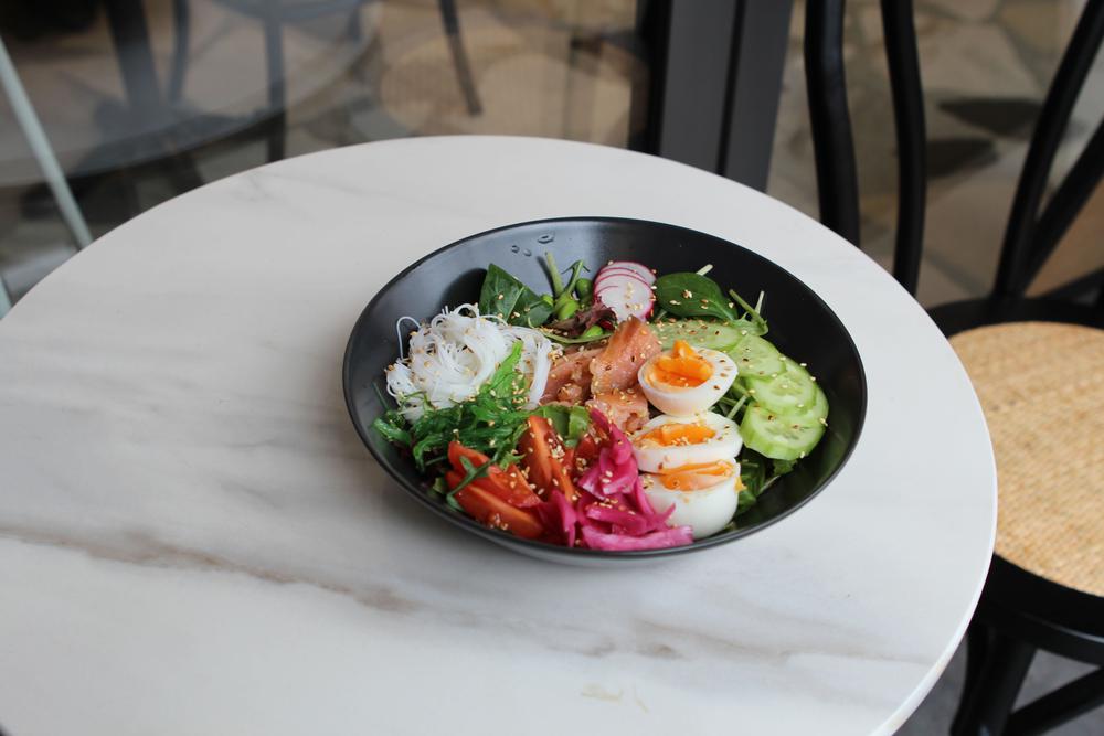 Свежа салата с пушена сьомга - LAVENE