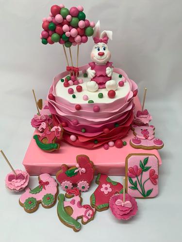 Декораторска торта "Бебе зайче" - LAVENE
