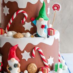 Декораторска торта "Коледни Джуджета" - LAVENE